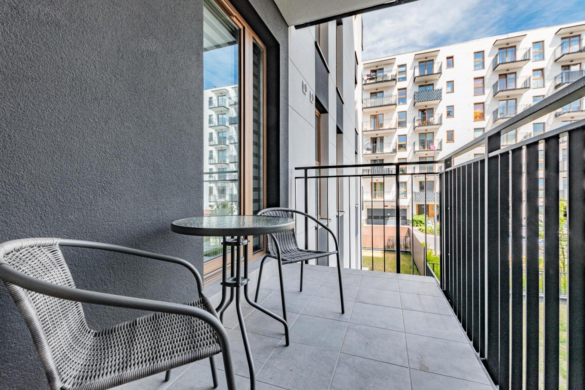 Przy Torach 3 By Homeprime Varsóvia Exterior foto